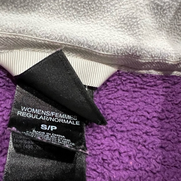 Women's The North Face Plush Purple Zip Up Fleece Jacket - Picture 9 of 9